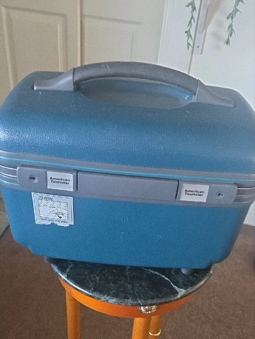 Vintage Samsonite Train Case Luggage Light Blue  Tray Box